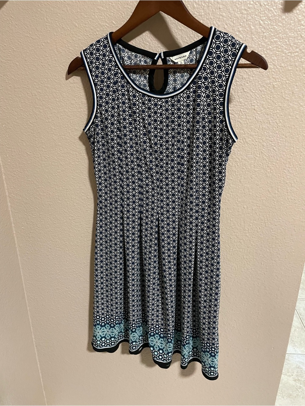 Max Studio Sleeveless Navy & White Patterned Fit-and-Flare Dress